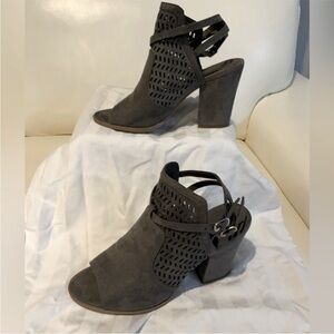 American Eagle Gray Heeled Sandals